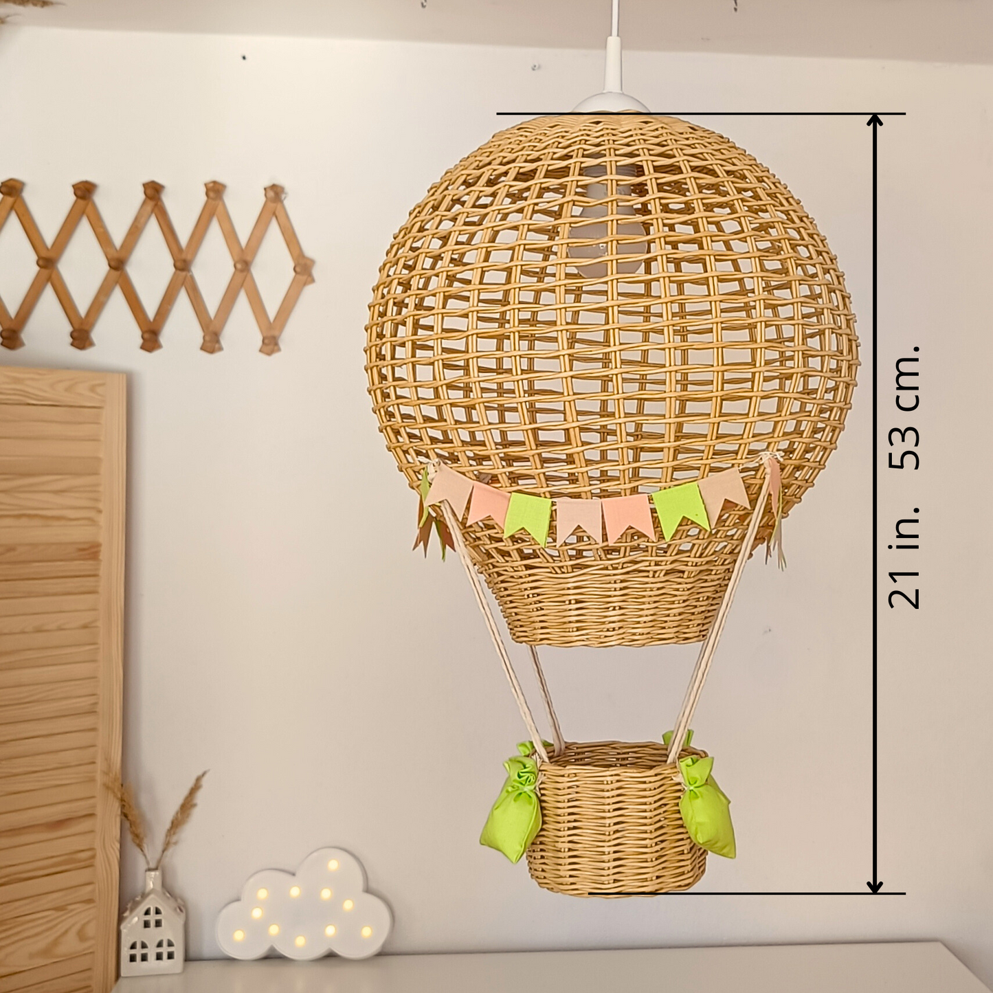 Big balloon lampshade with basket