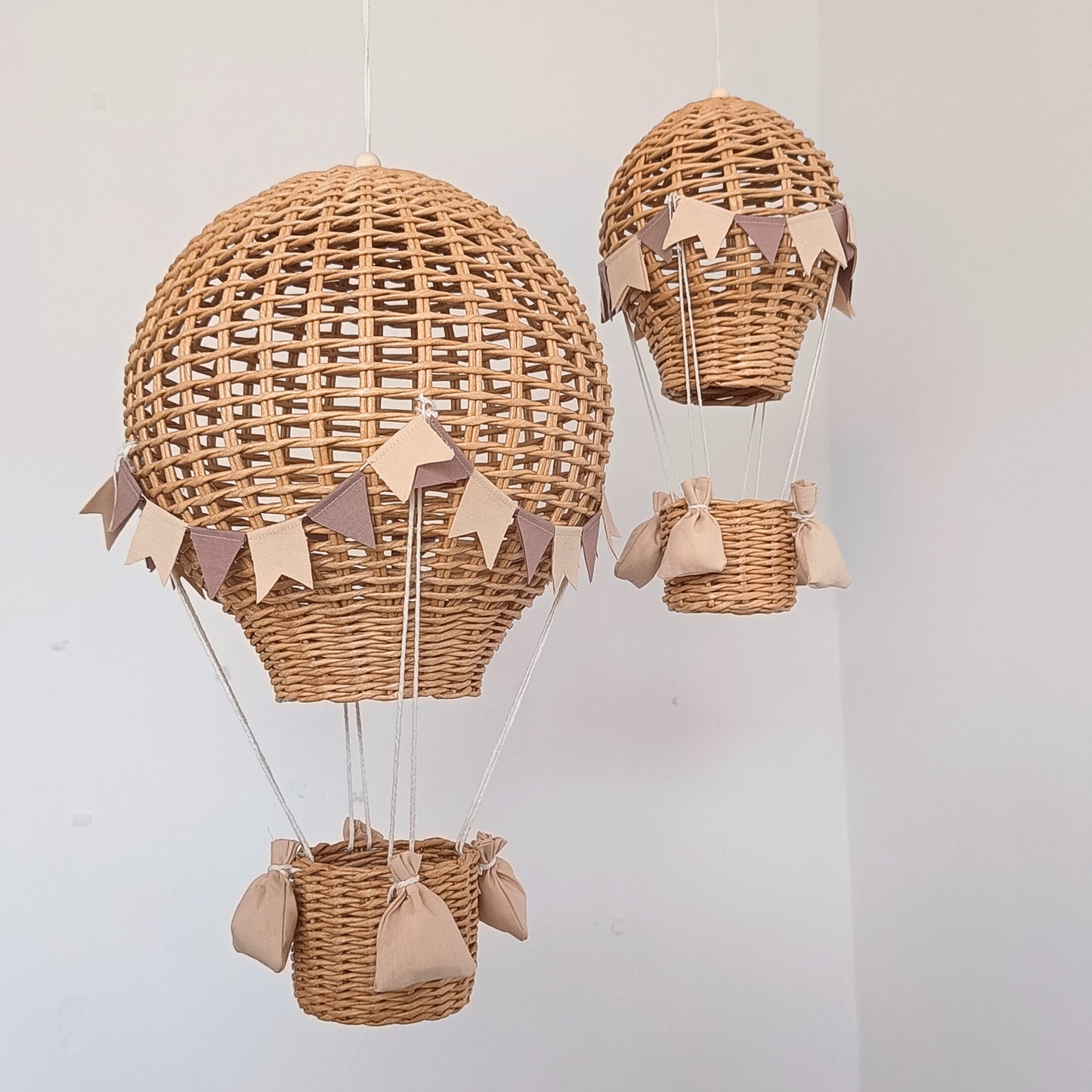 Set of 2 decorative balloons