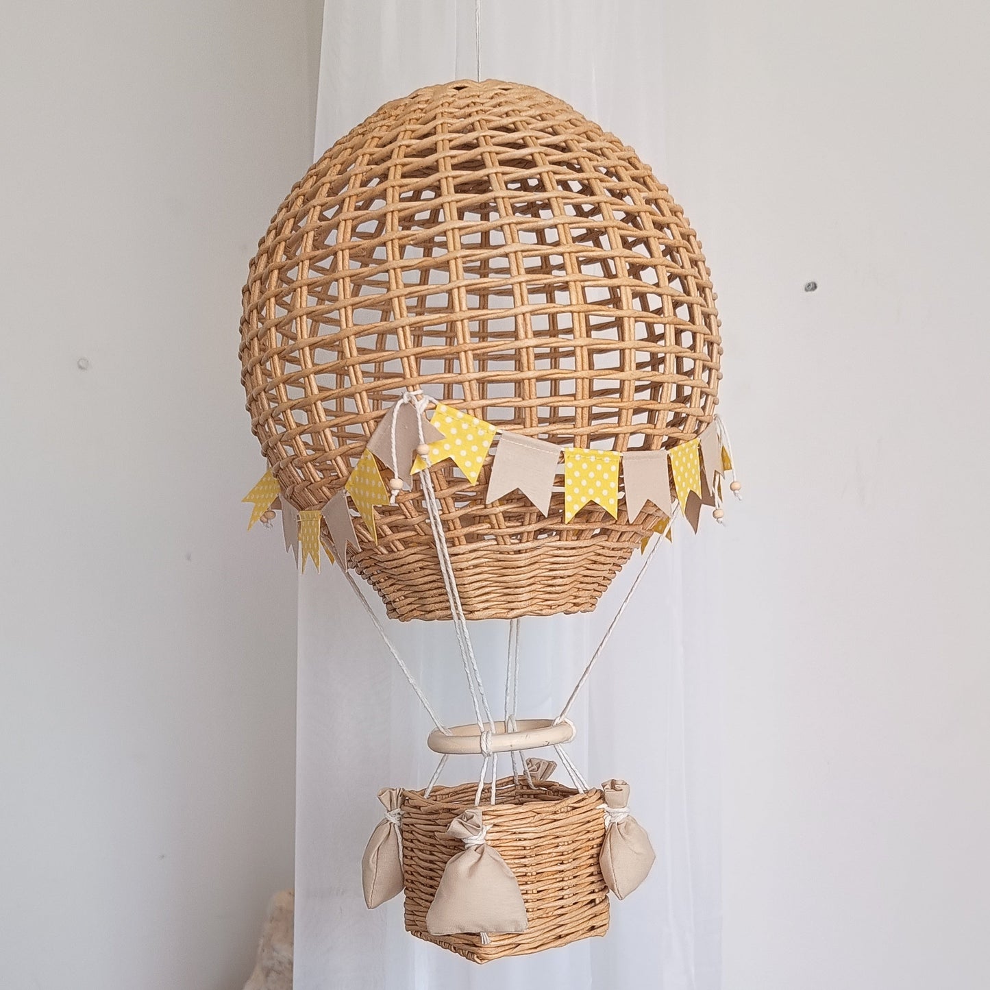 Balon dekoracyjny z koszem