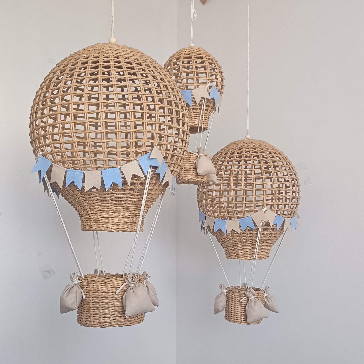 Set of 3 decorative balloons