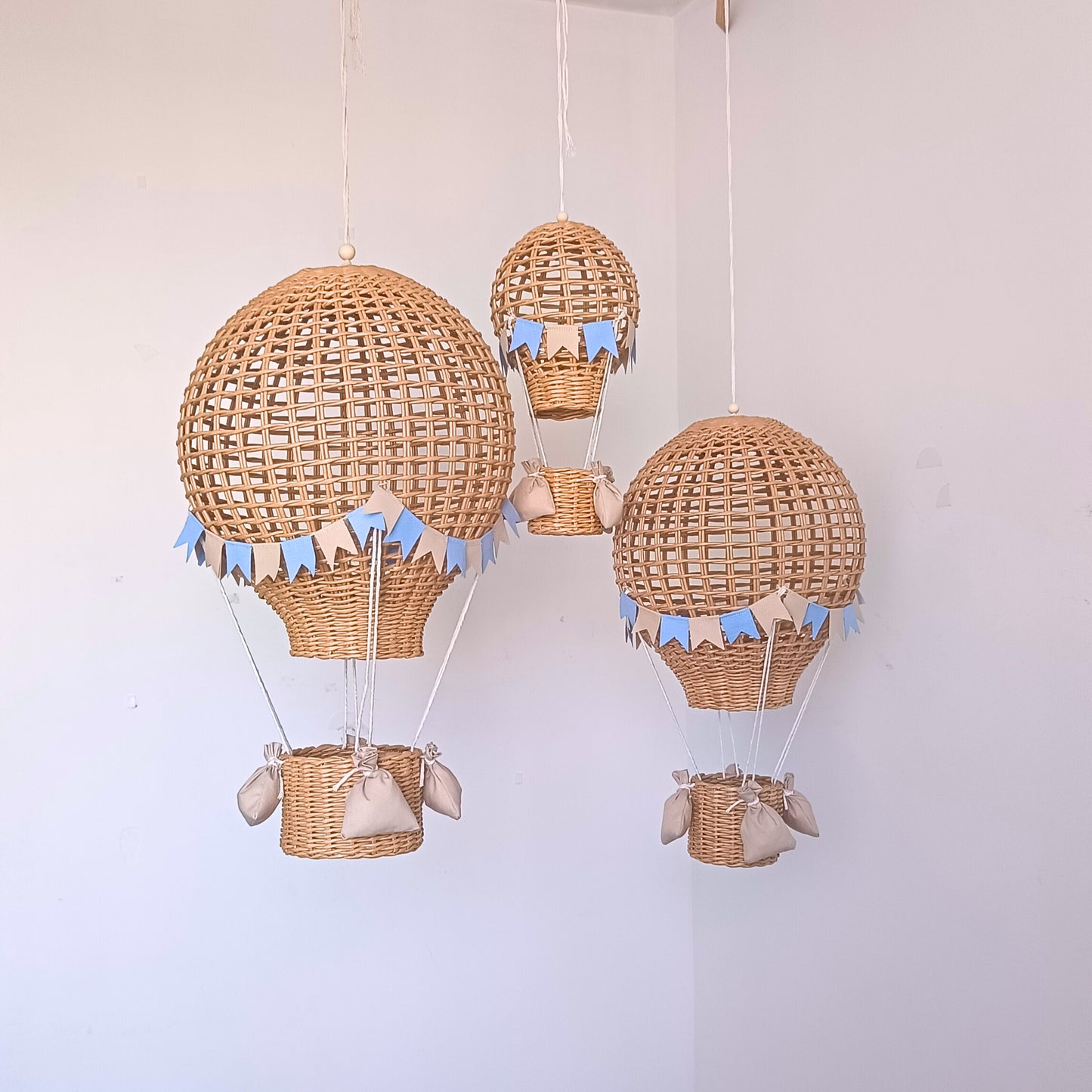 Set of 3 decorative balloons